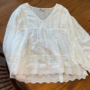 EUC American Eagle White Peasant Top with Eyelet Detailing